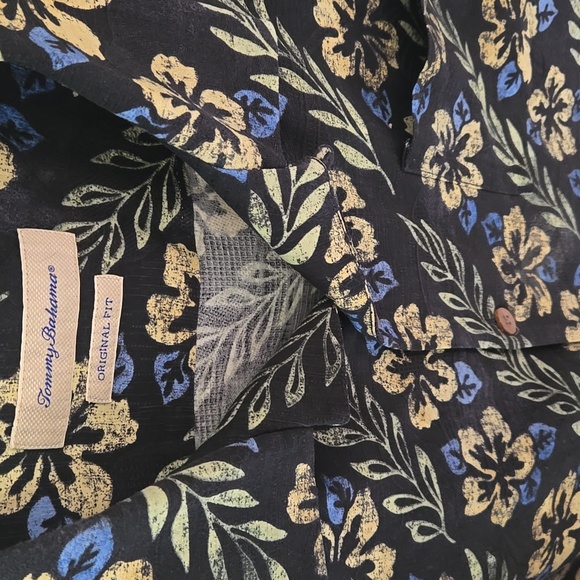 Tommy Bahama Tropical Short Sleeve Shirt - Picture 6 of 10